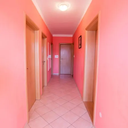 Zora Apartmán *