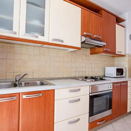 Zora Apartman Lopar